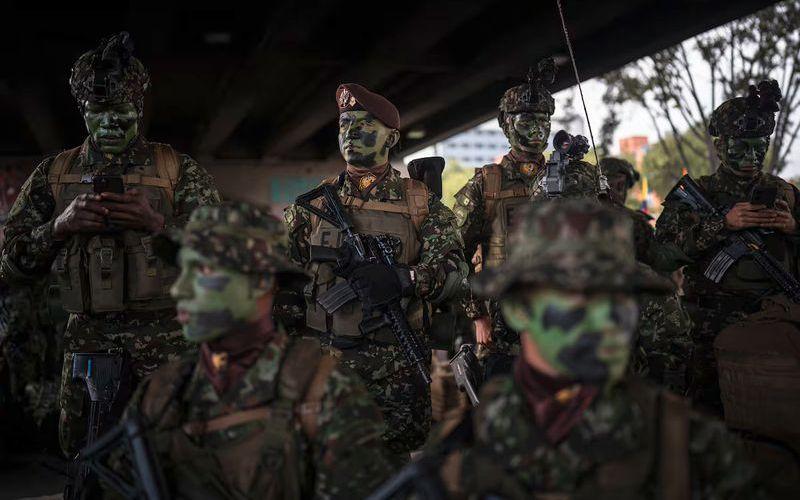 Detenidos nueve exmilitares