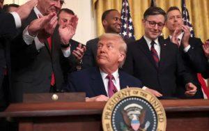 Trump comunica