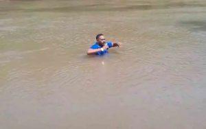 Periodista descubre