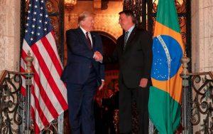 Trump acusa a