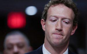 Zuckerberg llega