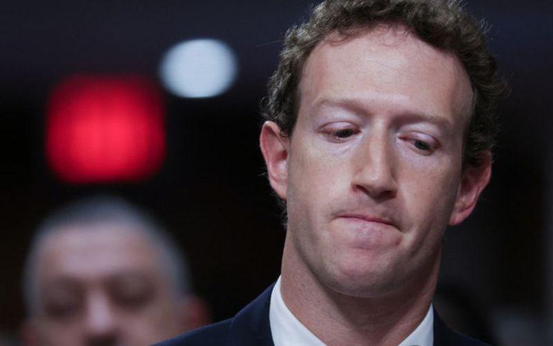 Zuckerberg llega
