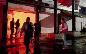 Balean e incendian