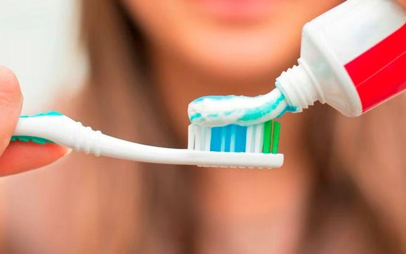 Colgate retira 3