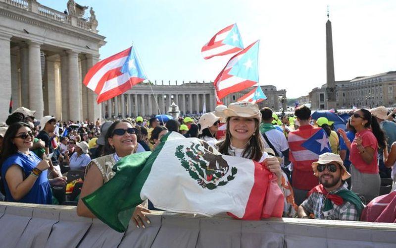 El Papa atrae a