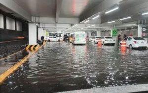 Lluvias ponen en
