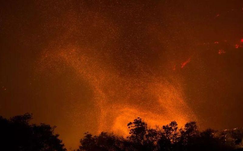 Tornado de fuego