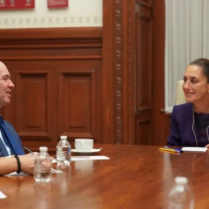 G34eY8qXcAAbqYk-scaled