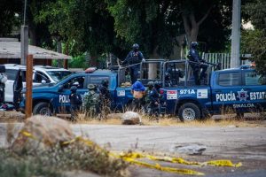 Rescatan a policía