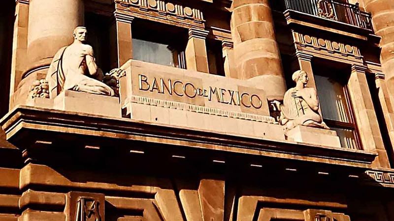 Banxico recorta