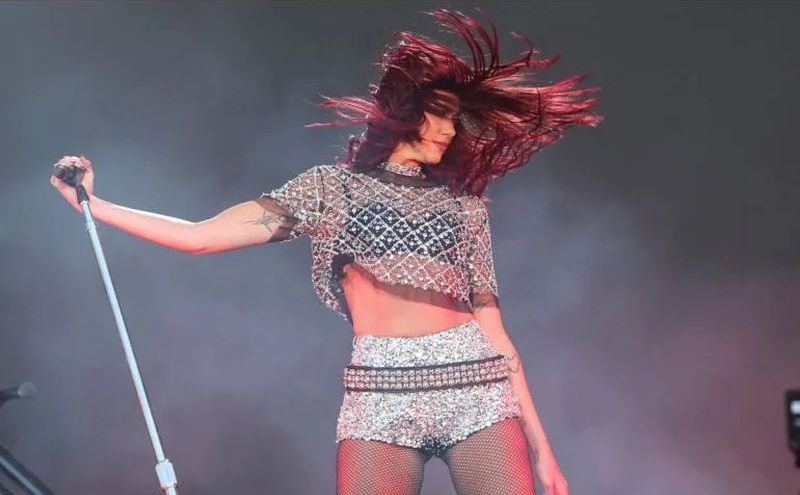 Dua Lipa cierra