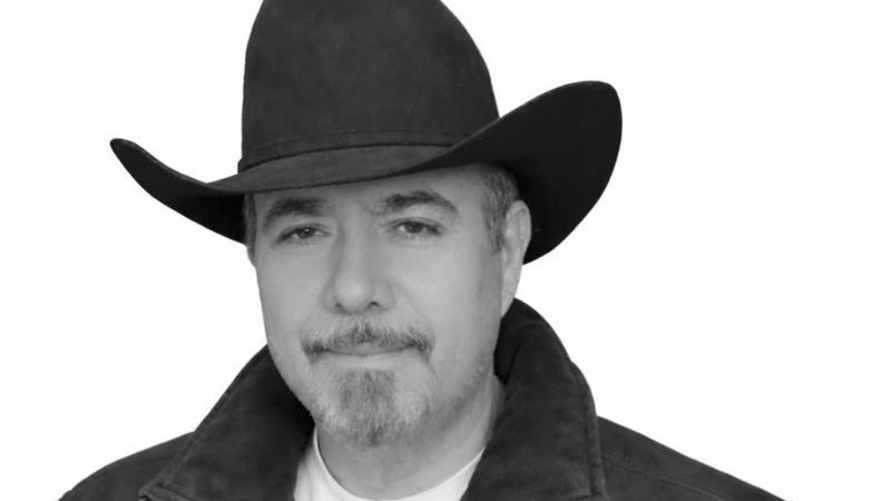 Muere Martín Olivares