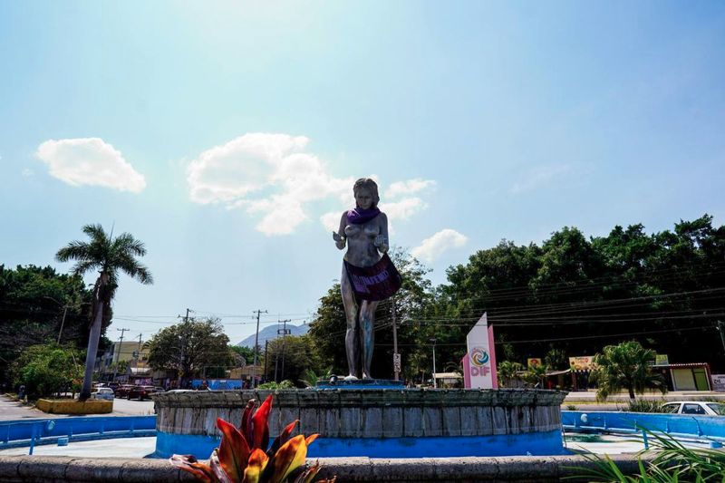 Colectivas cuestionan