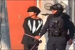 Por ley, adolescente