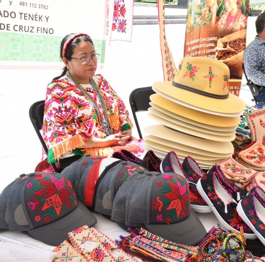 e37078d2-6986-4a25-875b-066fb7087b08