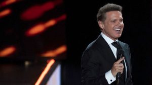 Luis Miguel celebra
