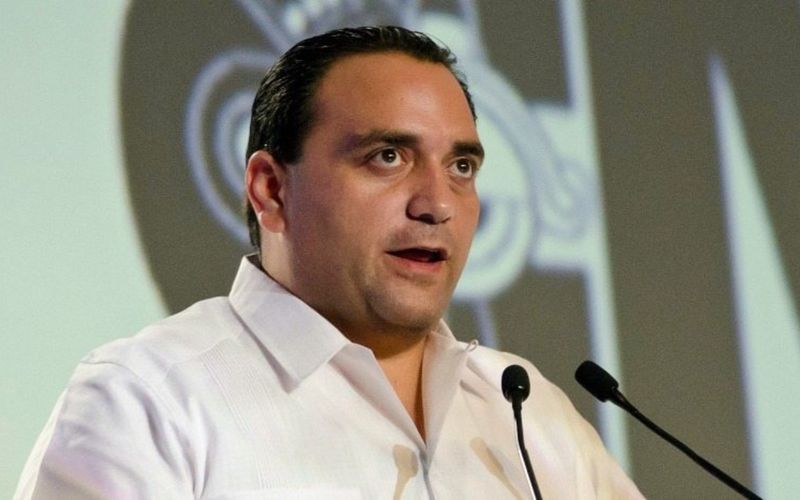 Absuelven al exgobernador