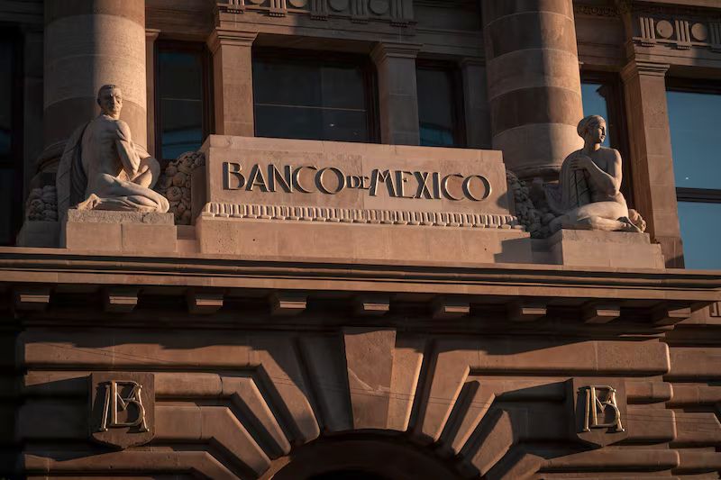 Banxico termina
