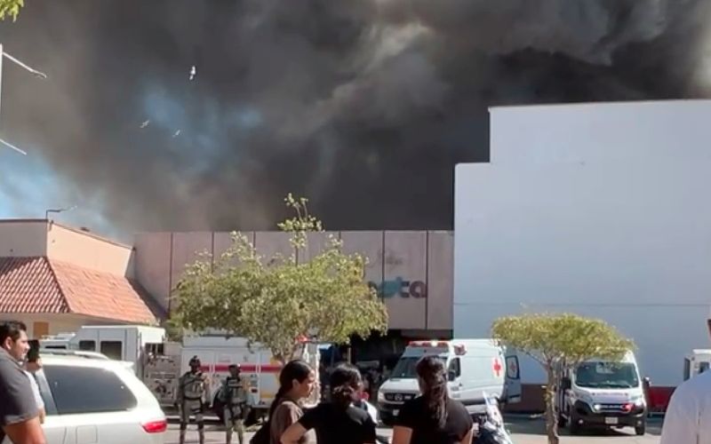 Incendio consume