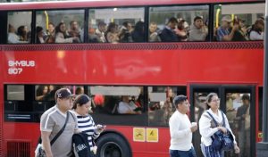 México ajusta caída