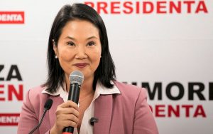 Keiko Fujimori gana