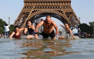 París bajo calor