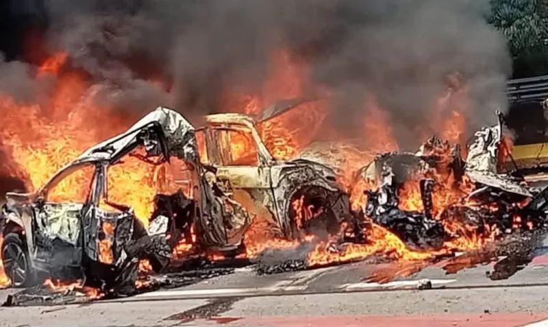 Al menos 16 muerto