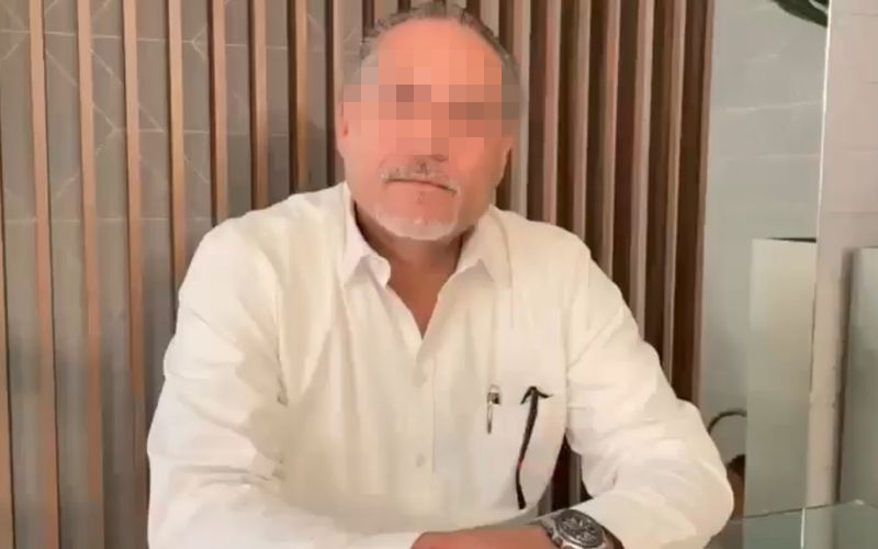 Detienen a exdirector