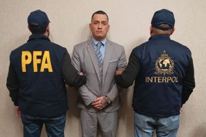 Detienen en