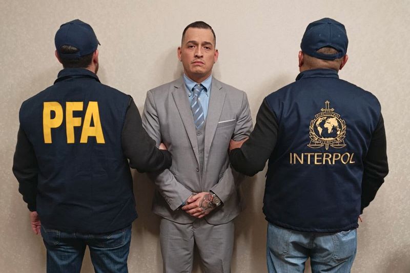 Detienen en