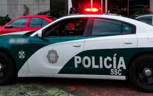 Policía muere