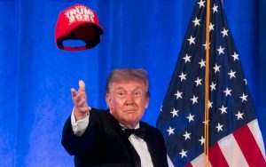 Trump se coloca