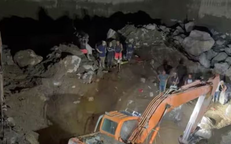 13 trabajadores