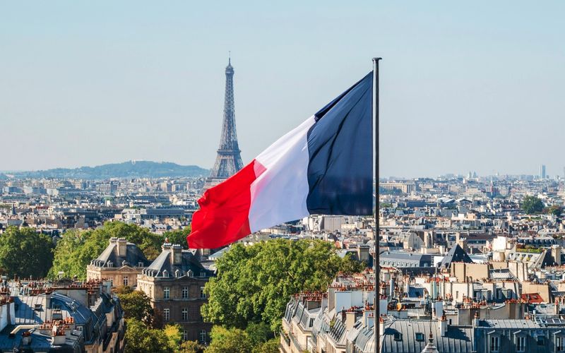 Francia aprueba
