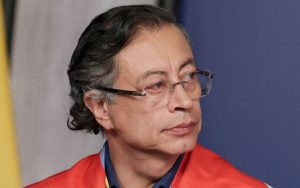 Petro viajará a
