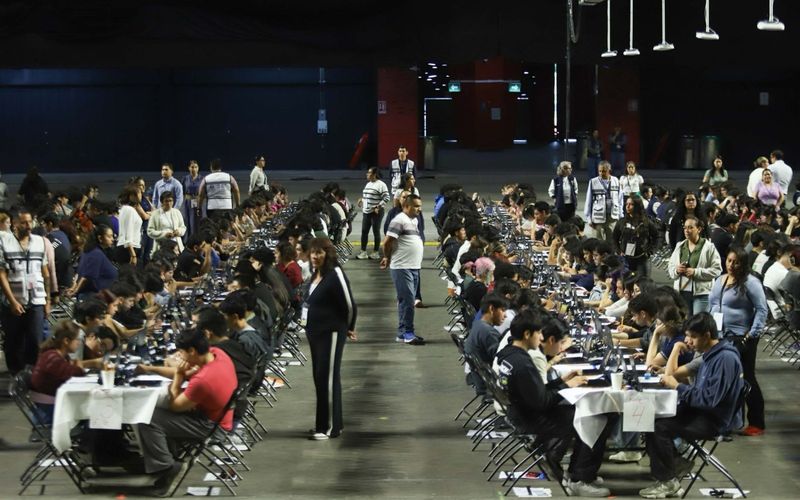 UNAM abre más