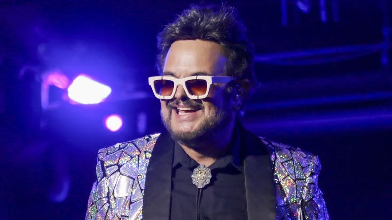 Aleks Syntek se