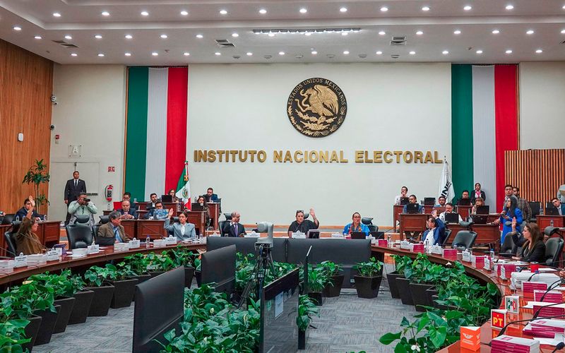 Coparmex cuestiona