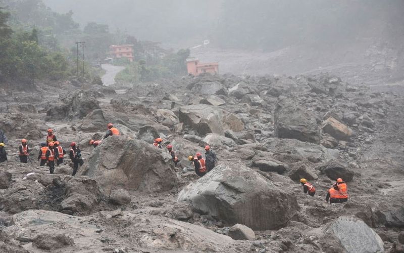 Nepal eleva a