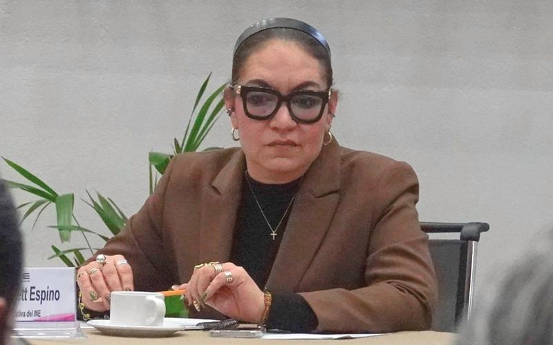 Renuncia secretaria