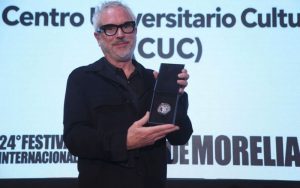 Cuarón defiende