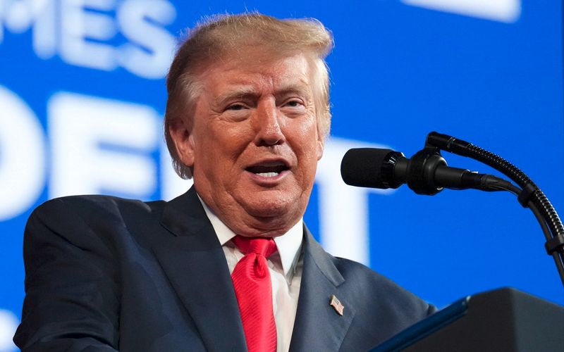 Trump bromea